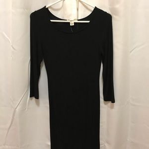 Black bodycon dress
